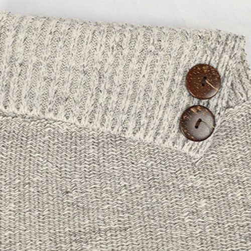 Warme Poncho met Knopen
