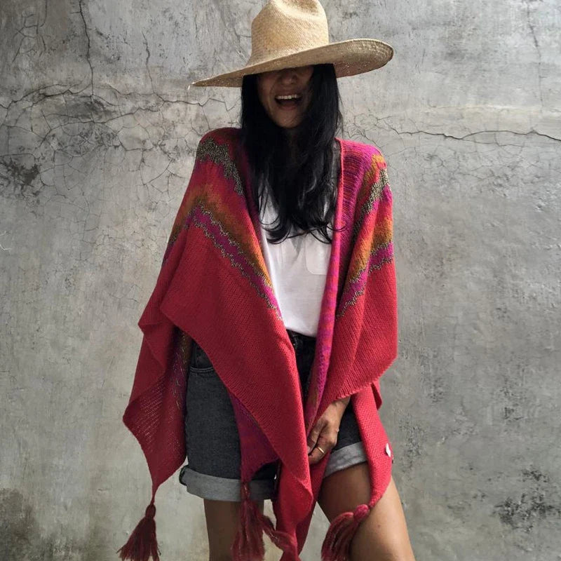 Peruaanse Gebreide Poncho met Zigzagstrepen