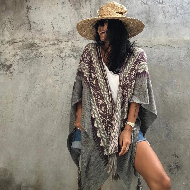 Peruaanse Gebreide Poncho met Zigzagstrepen