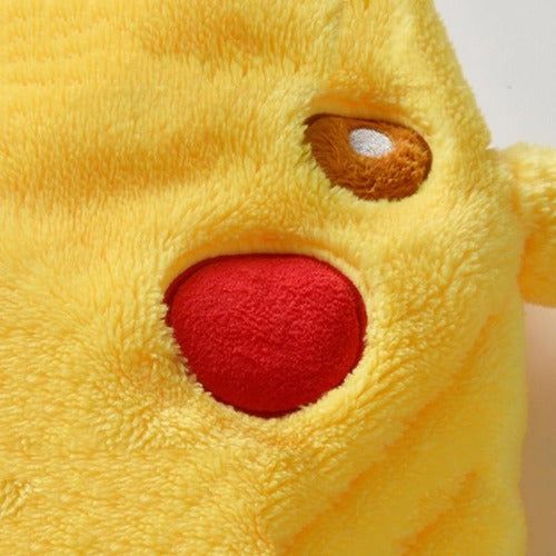 Ultra Warme Poncho Pikachu